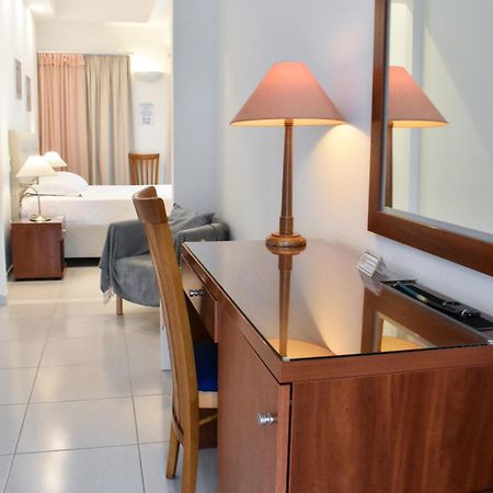 Acqua Marina - Άκουα Μαρίνα Otel Agia Marina  Dış mekan fotoğraf